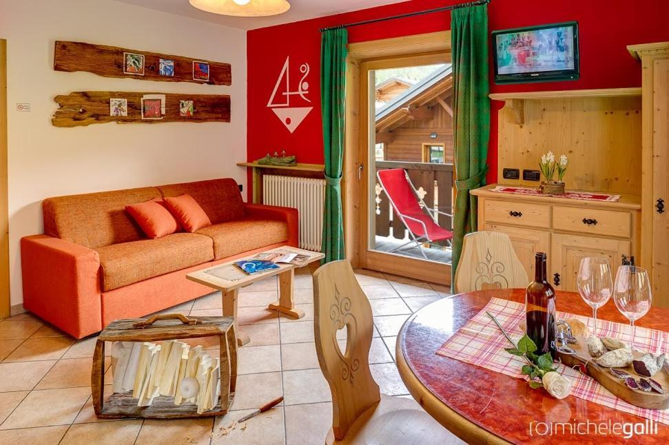 Art Apartments Casa Lapis Livigno Ruang foto